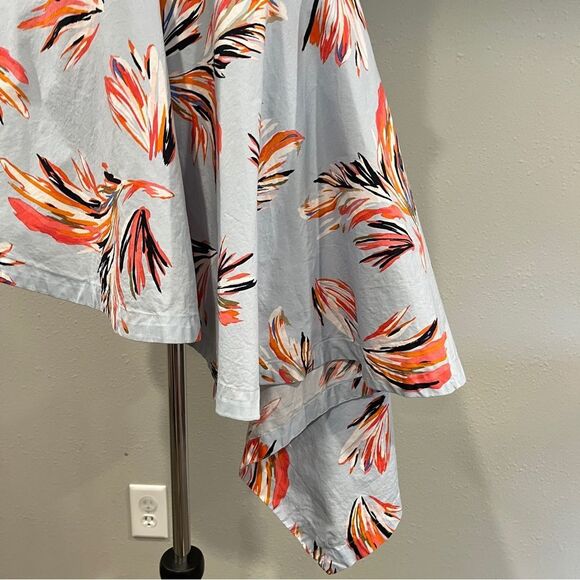 Lane Bryant Floral Asymmetrical v-neck sleeveless plus size top size 18 - Picture 4 of 13